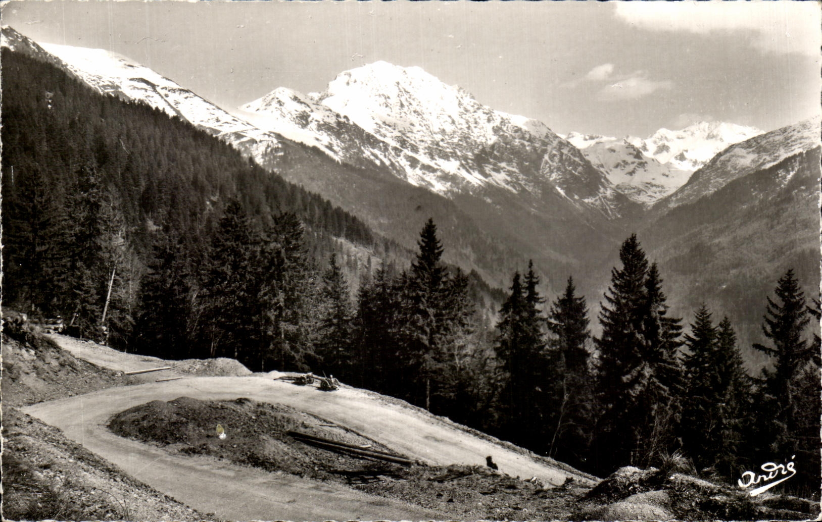 Les Belles Alpes Françaises — Collet d'Allevard (Isère), vue du collet et du Grand Charnier — Édition d'Art Grenoble