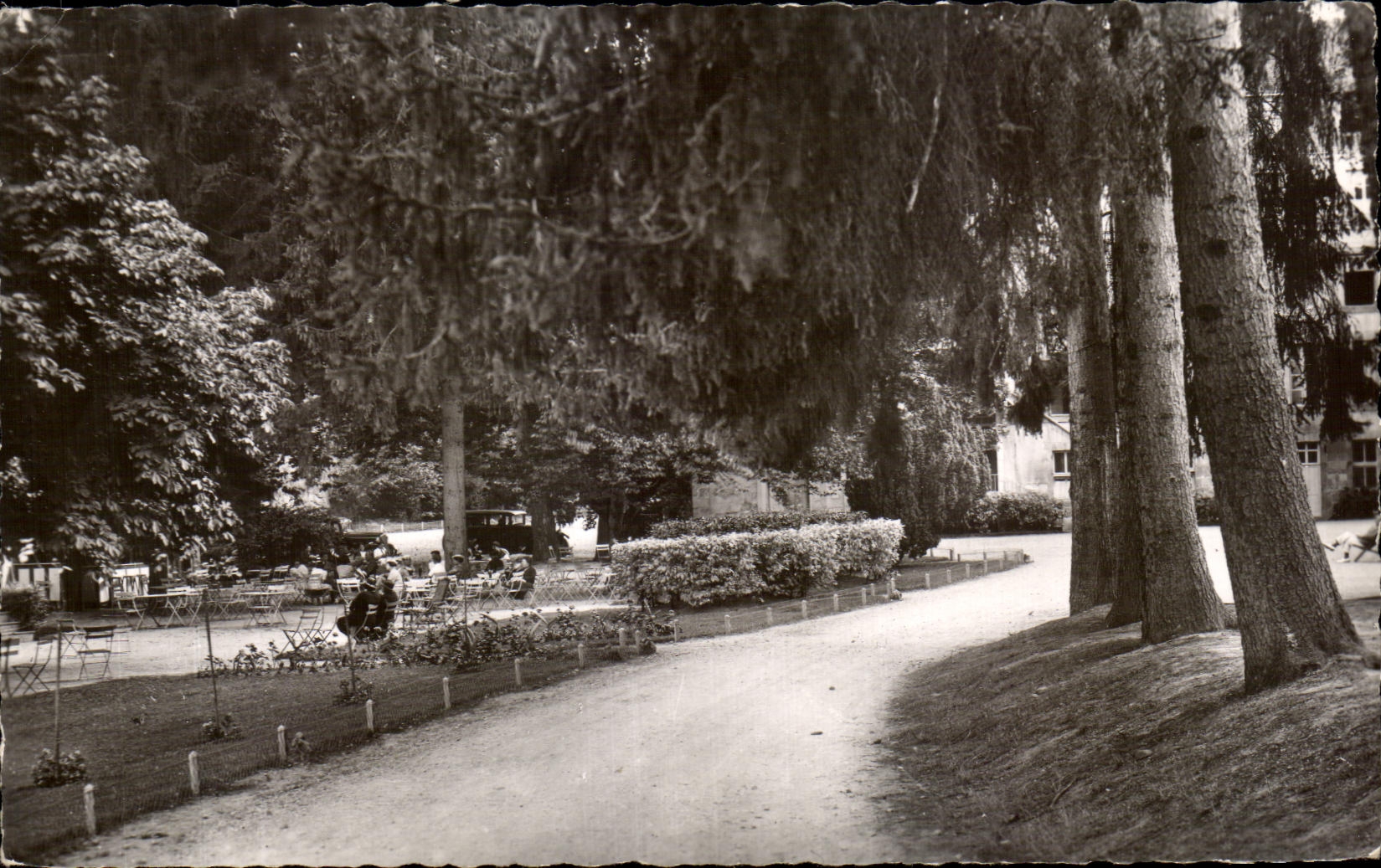 CPA Parc de I'Etablissement Thermal Evaux
