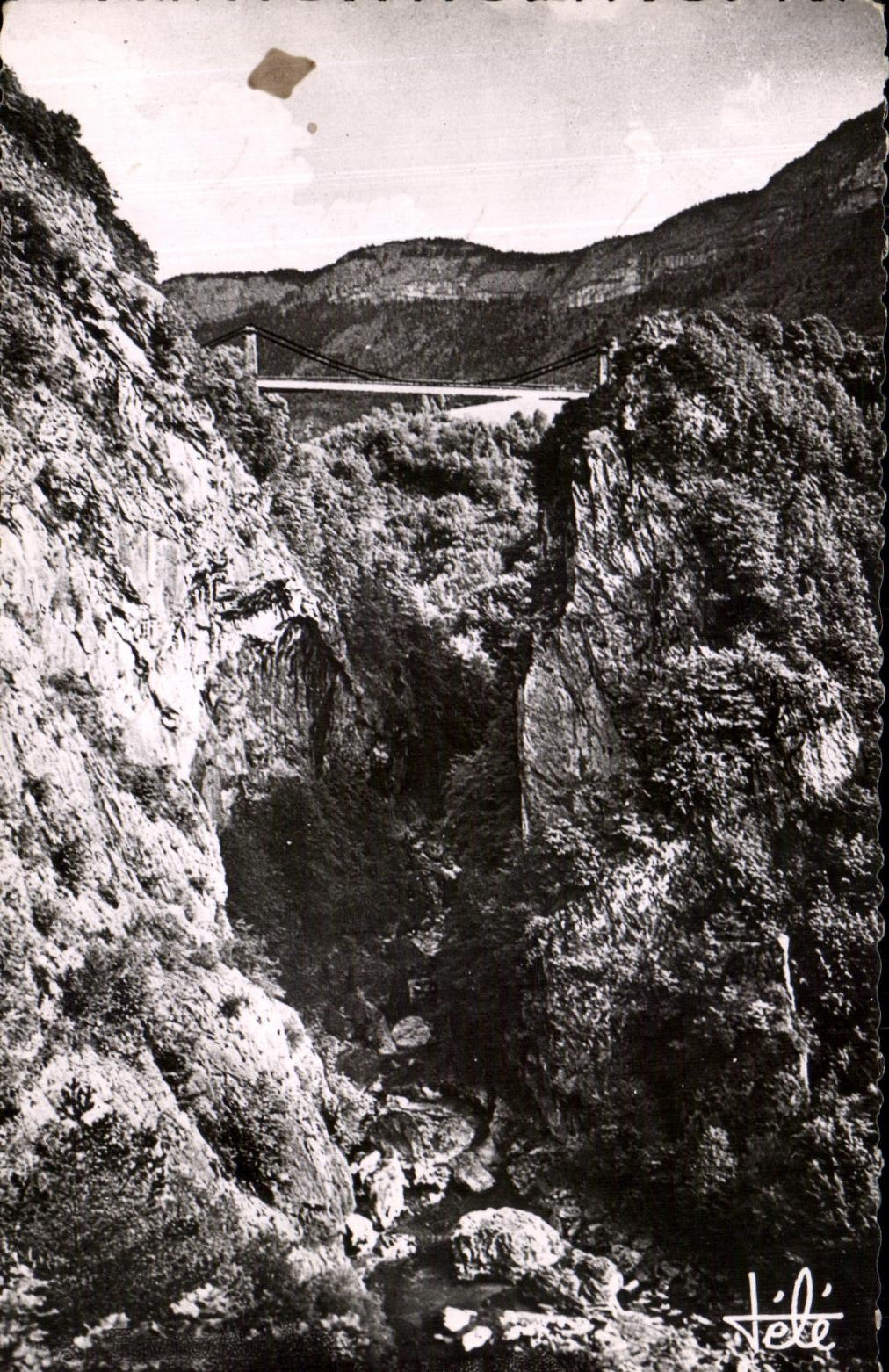 CPA Environs d'Aix Le Pont de l'abime 