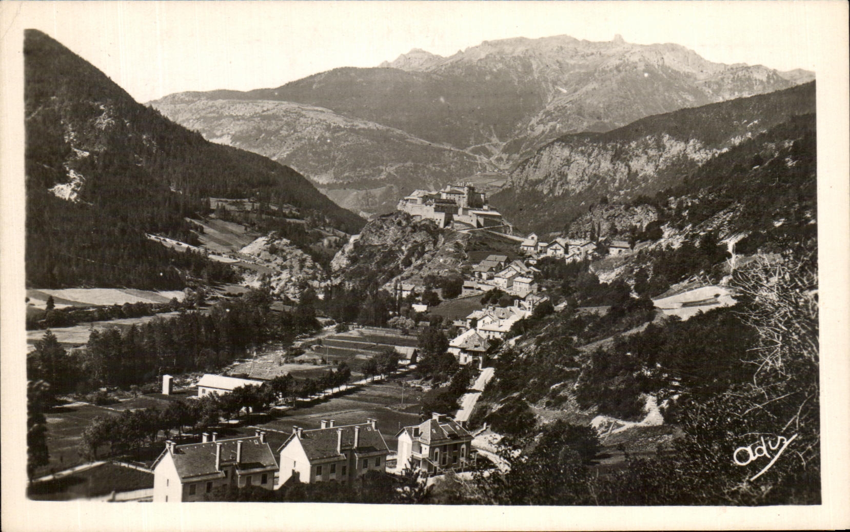 Château Queyras — Vue Générale et le Fort — Andréis, éditeur - GAP