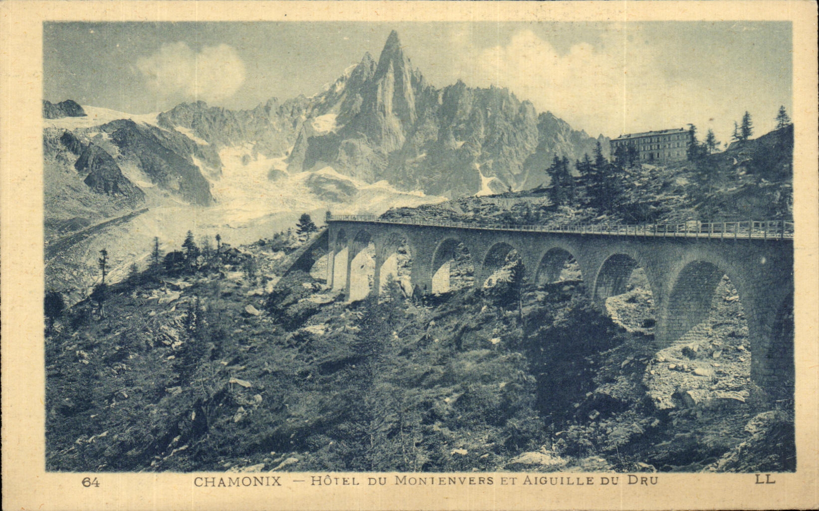 CPA Chamonix Hotel Du Montenvers Et Aiguille Du Dru