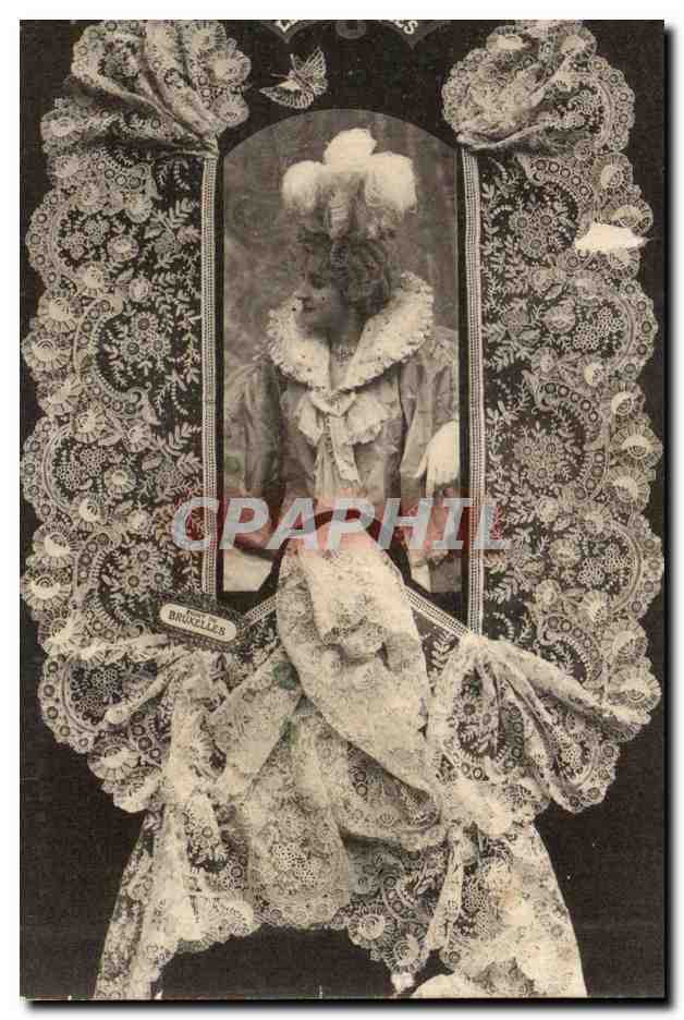CPA Fantaisie Femme Broderie Dentelle 