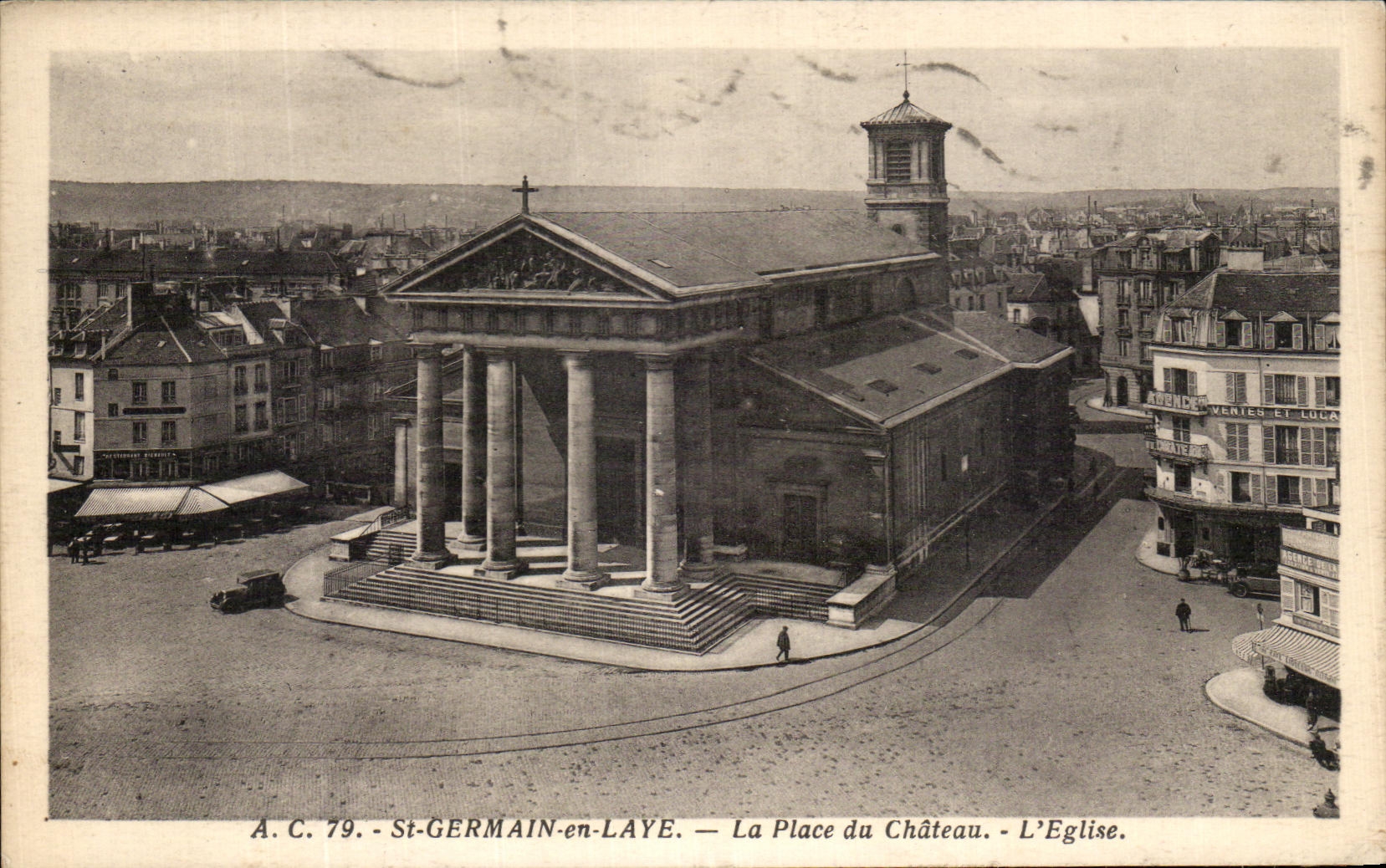 CPA St Germain En Laye La Place du Chateau L'Eglise