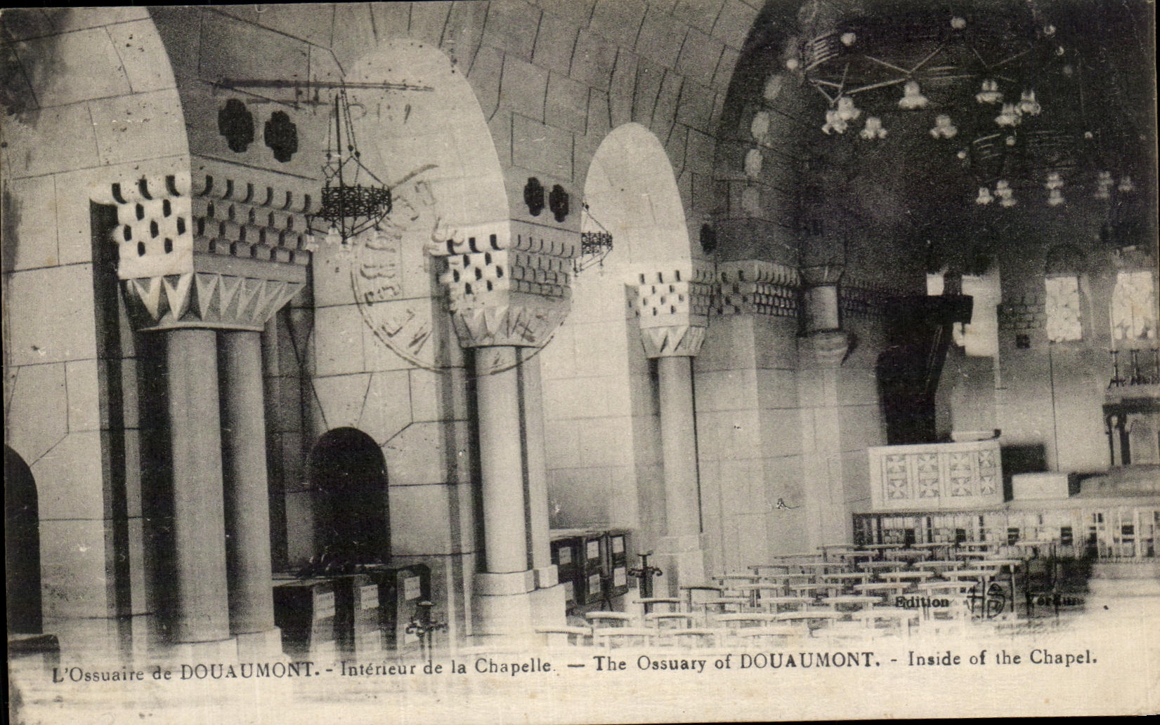 L'Ossuaire de Douaumont — Intérieur de la Chapelle — Édition de Douaumont