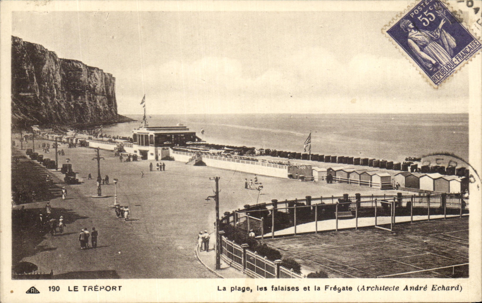 CPA Le Treport La Plage les Falaises et la Fregate