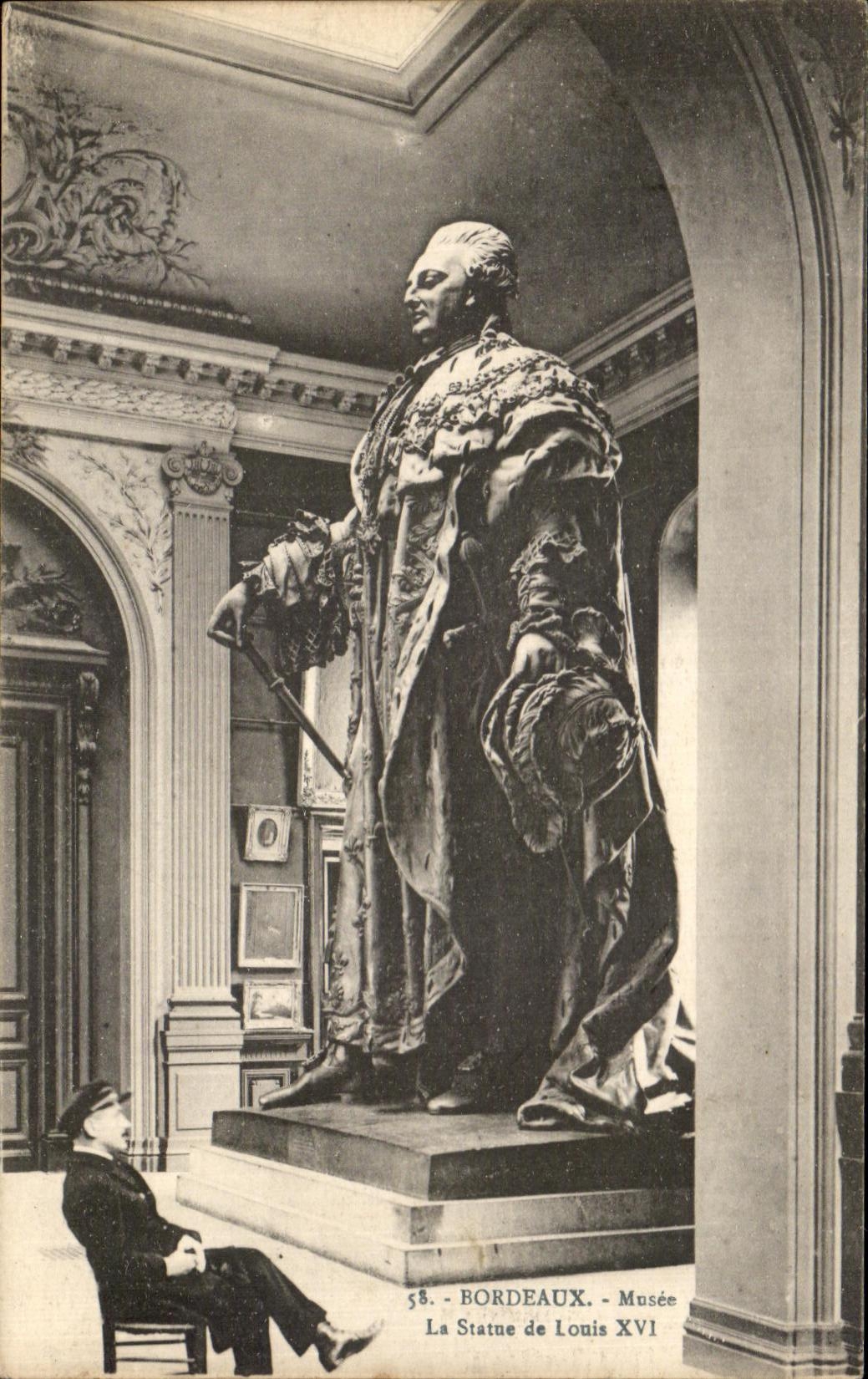 CPA Bordeaux Musee La Statue de Louis XVI