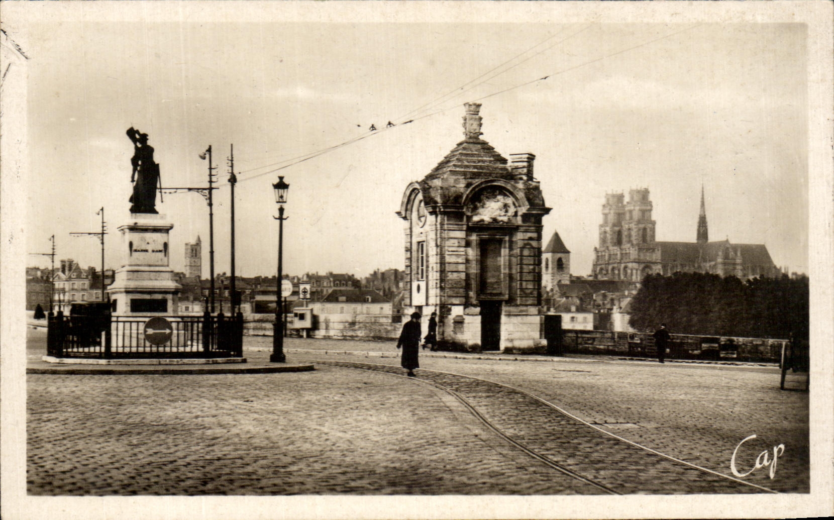 CPA Orleans Entree du Pont George V