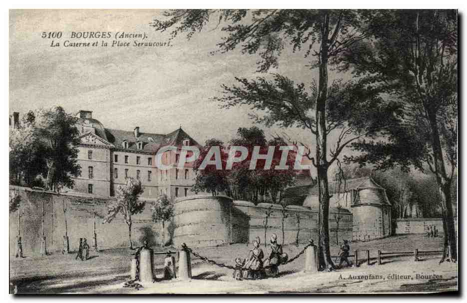 CPA Bourges La Caserne et la Place Seraucourt Militaria
