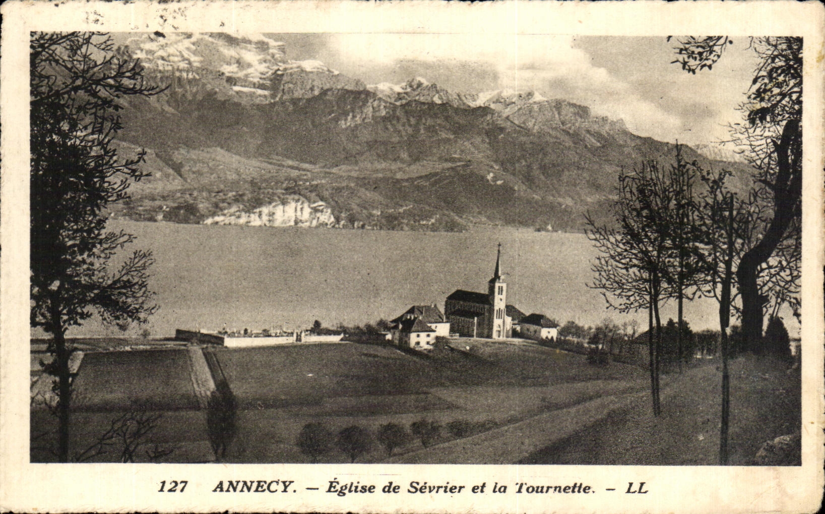 CPA Annecy Eglise de Sevrier et la Tournette