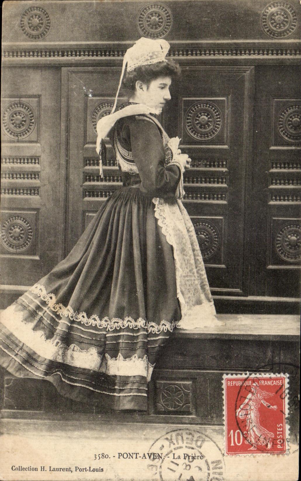 CPA Pont Aven La Priere Folklore Costume
