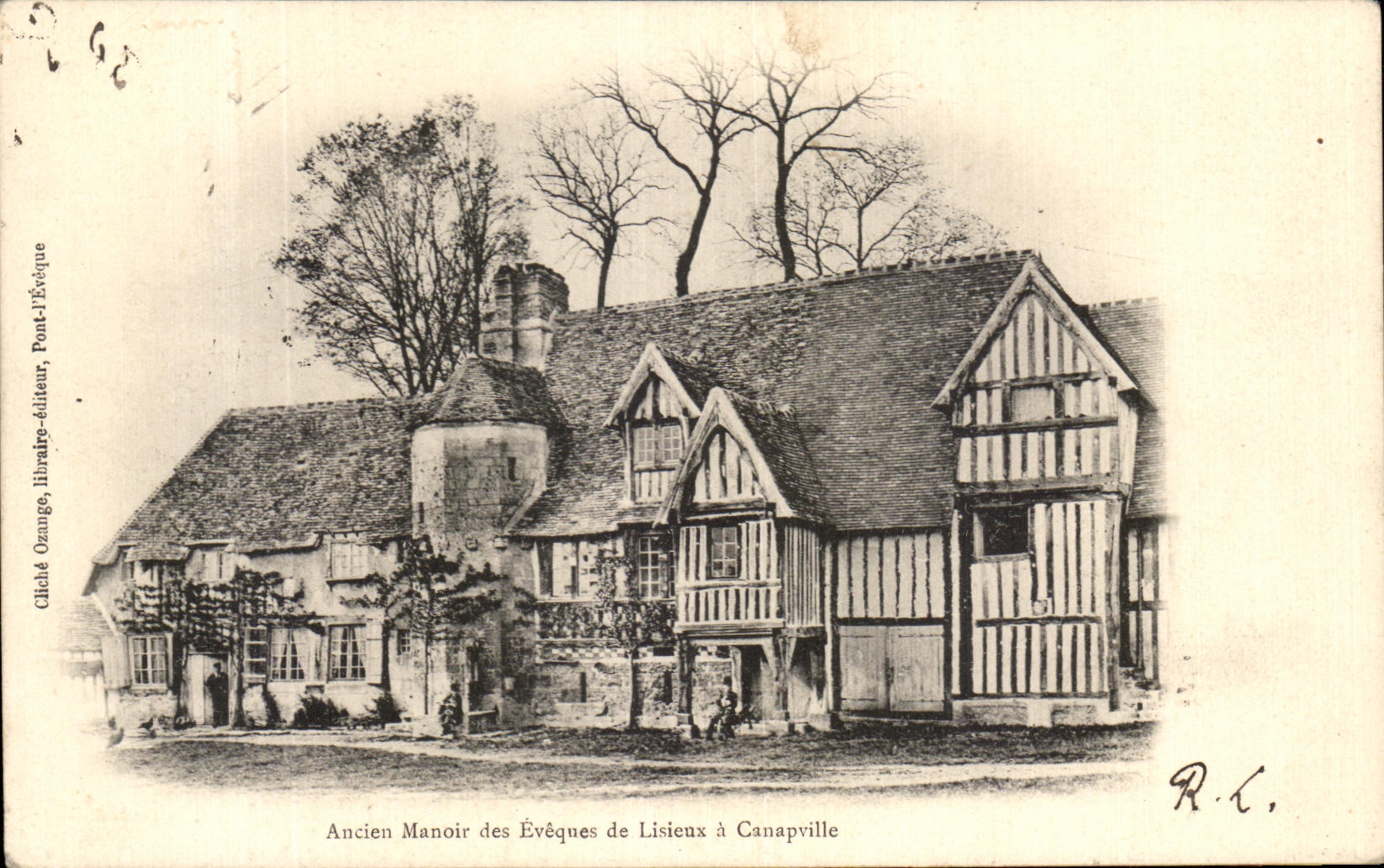 Ancien Manoir des Évêques de Lisieux à Canapville — Cliché Orange, libraire-éditeur, Pont-l'Évêque