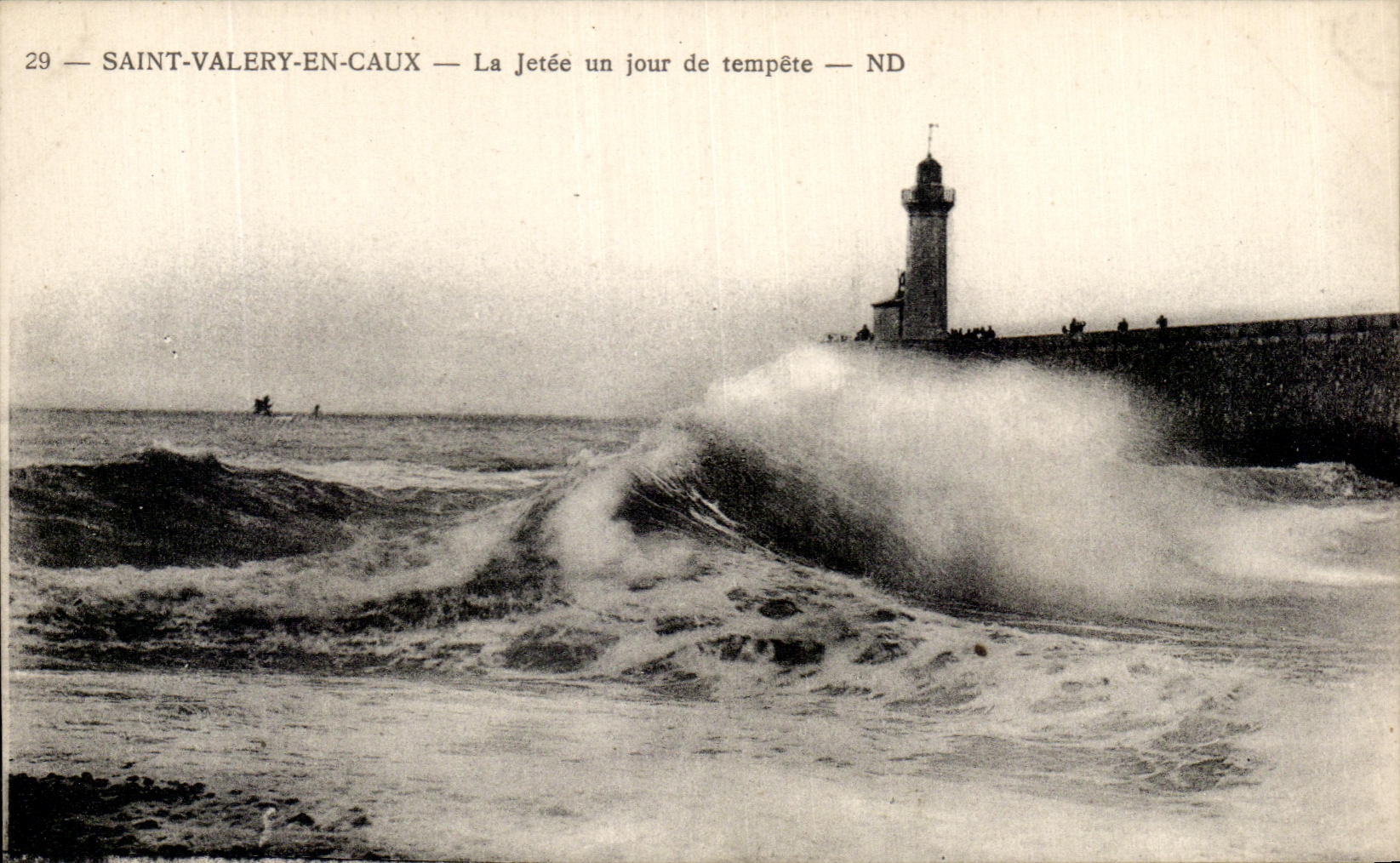 CPA Saint Valery En Caux La Jetee Un Jour de Tempete