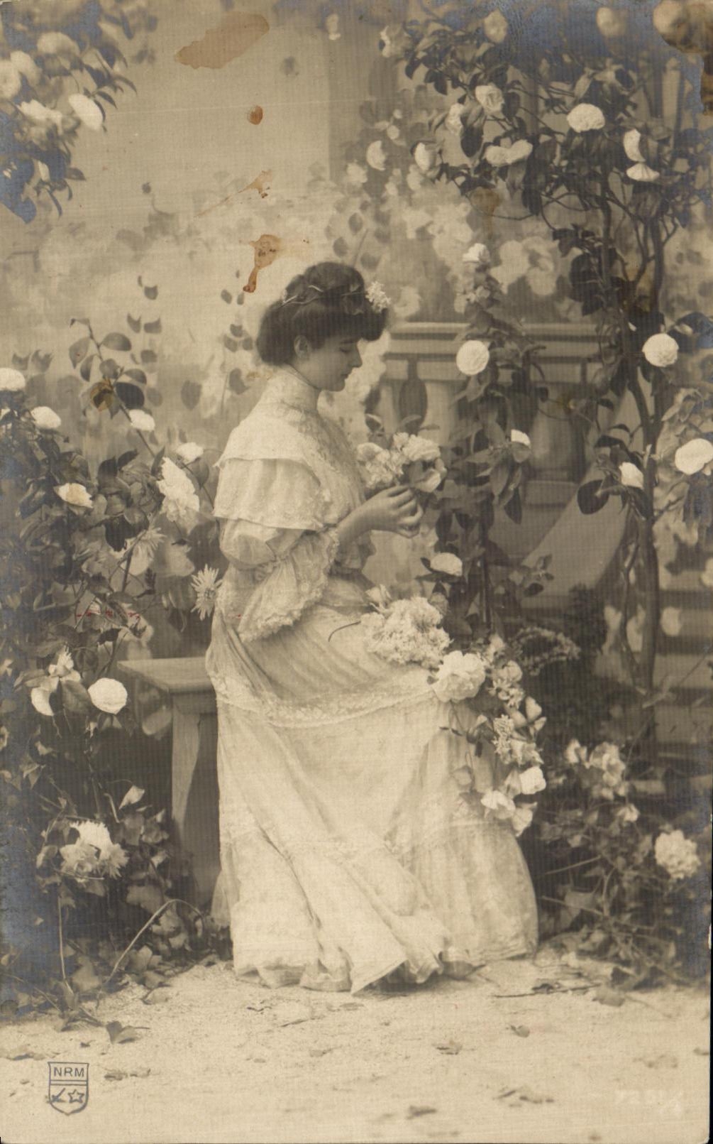 CPA Fantaisie Femme 