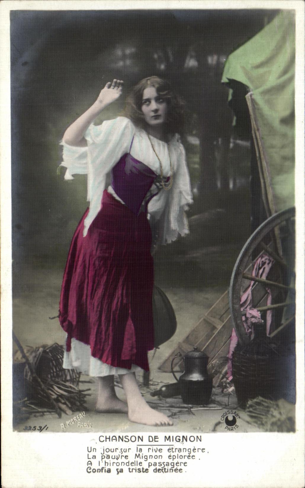 CPA Fantaisie Femme Chanson de Mignon Mandoline 