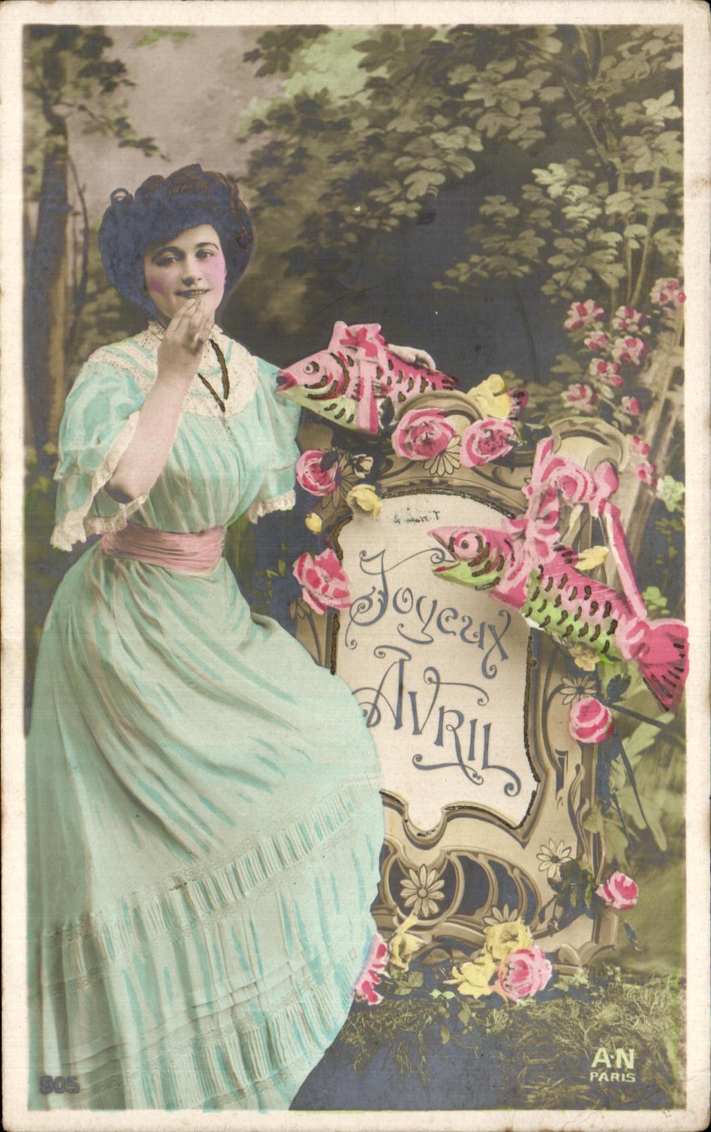 CPA Fantaisie Femme 1er Avril Poisson 