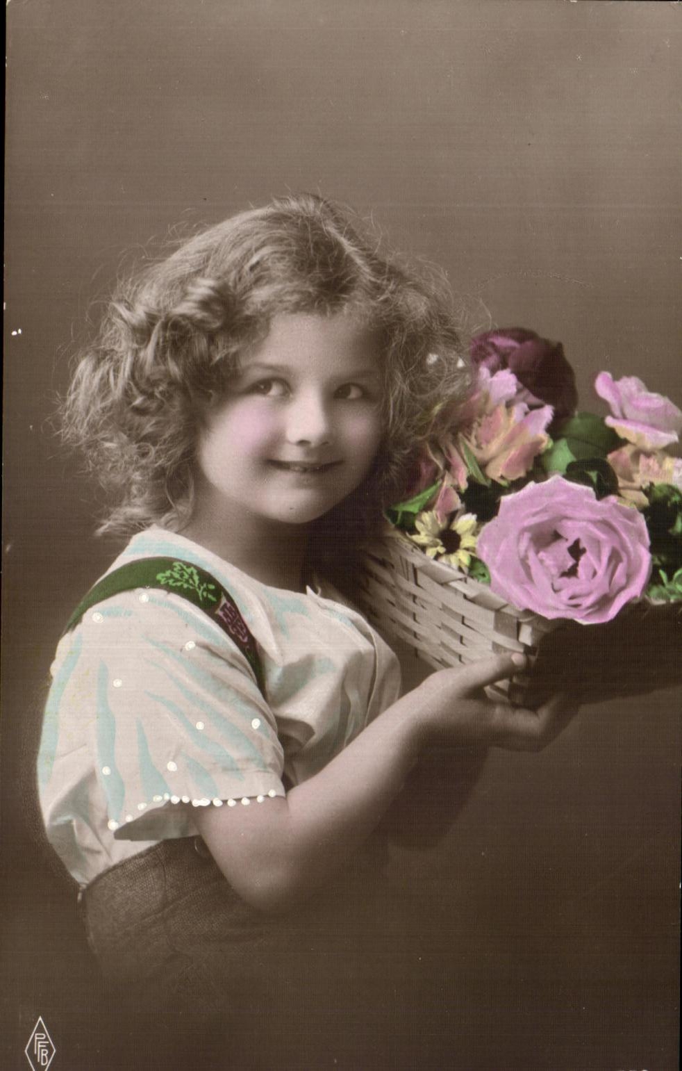 CPA Fantaisie Enfant Fille 
