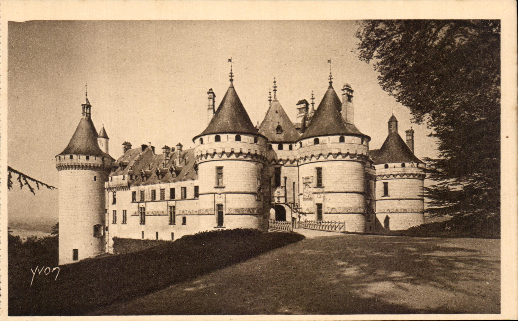 CPA La Douce France Chateaux De La Loire Chateau de Chaumont sur Loire