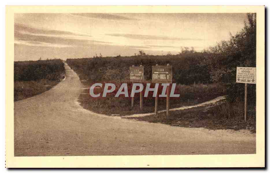 Route de Verdun à Fleury-devant-Douaumont — entrée dans la zone des batailles — éditeur Verdun