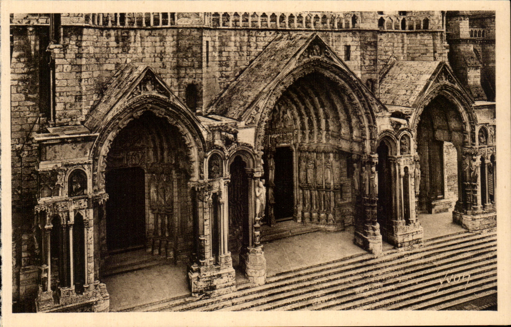 CPA Chartres Le Portail Nord