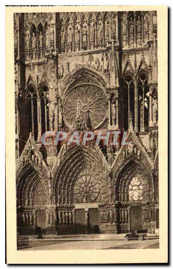 CPA La Ville Renaissante Reims la Cathedrale la Grand Portail et la rosace