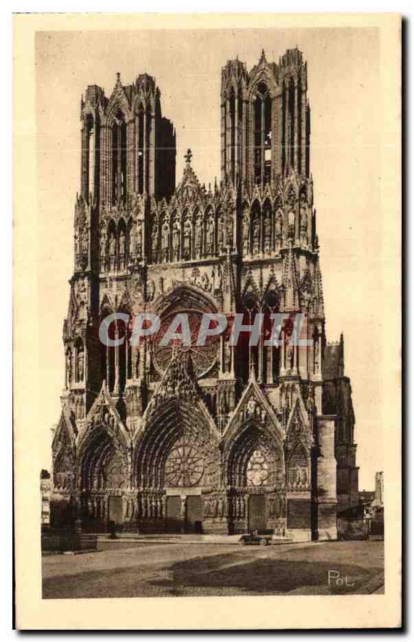 CPA La Ville Renaissante Reims Ville historique la cathedrale