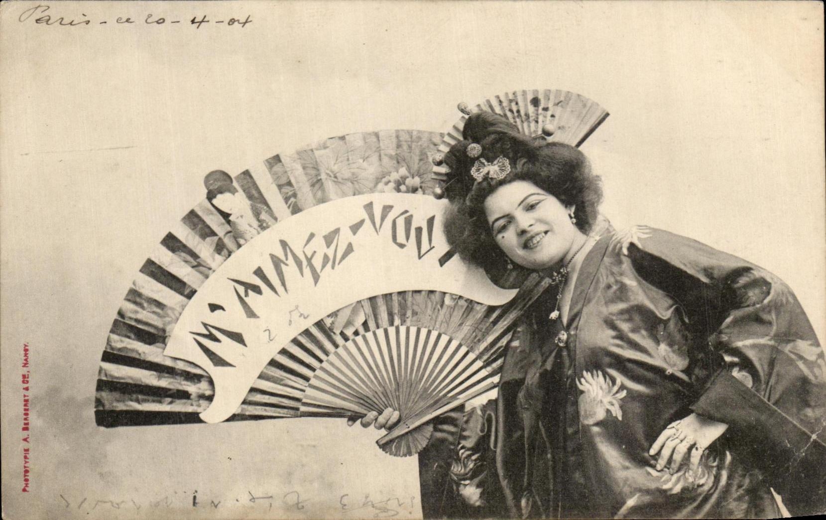 Mujer en traje oriental — 'M'AMIEZ-VOUS?' — Fototipia A. Benamet & Cie, Nancy
