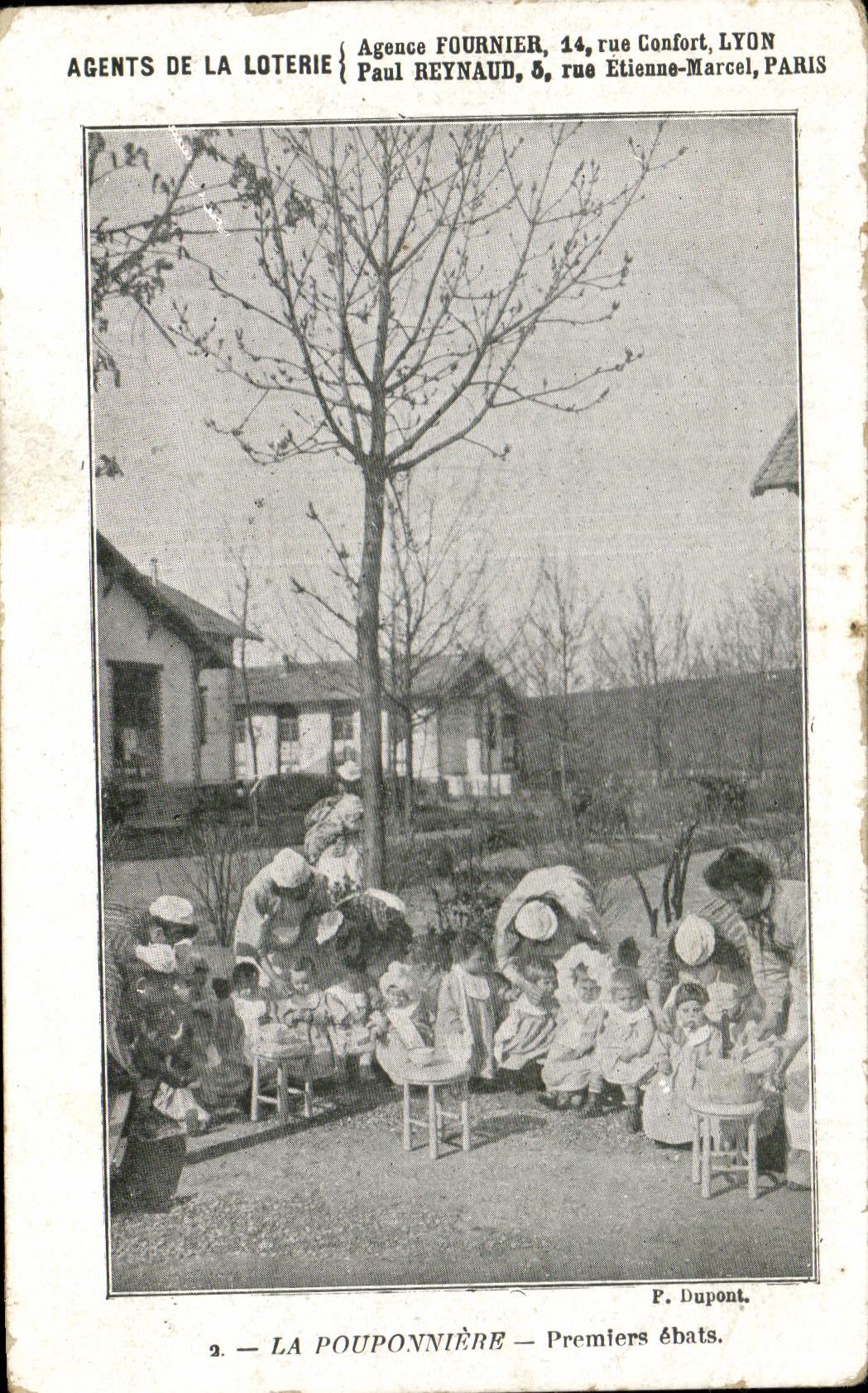 CPA La Pouponniere Premiers ebats Enfant