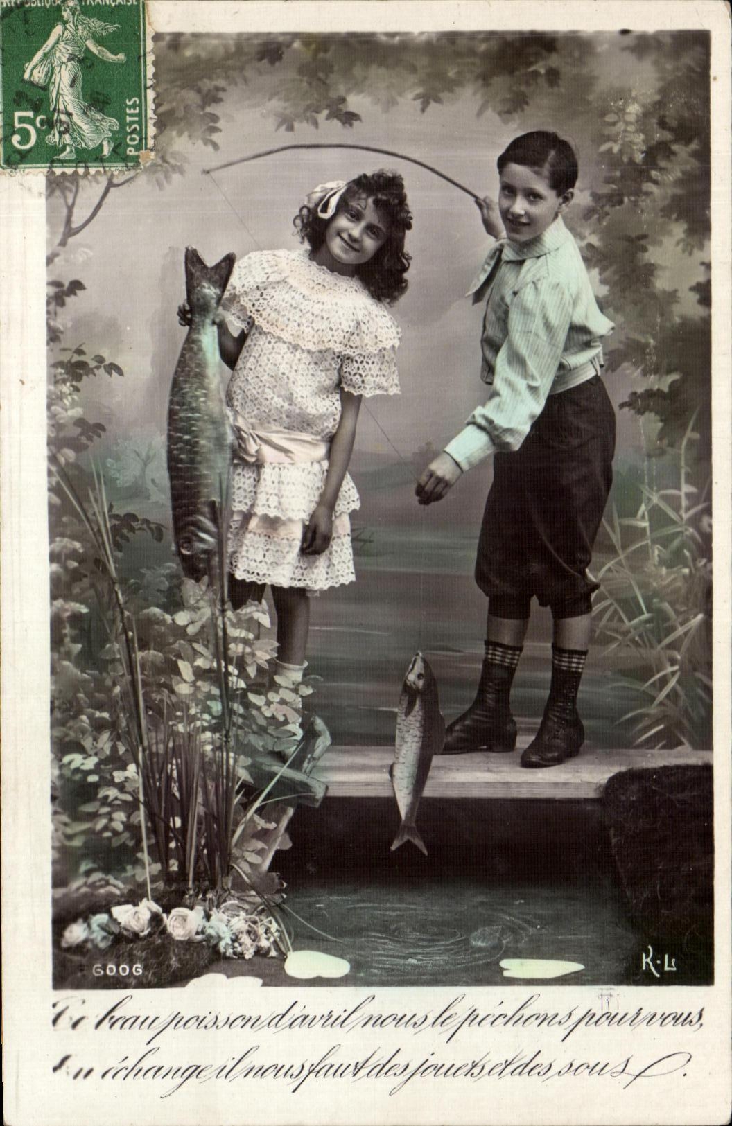 CPA Fantaisie Enfants Poissons