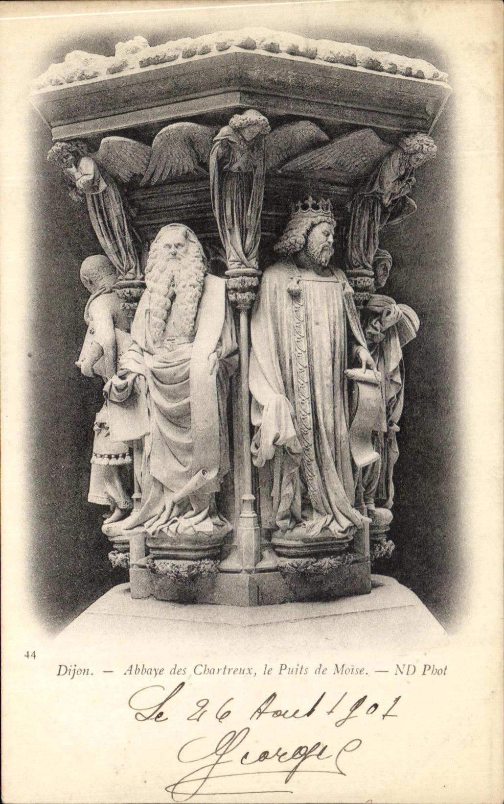 CPA Dijon Abbaye Des Chartreaux Le Puits De Moise