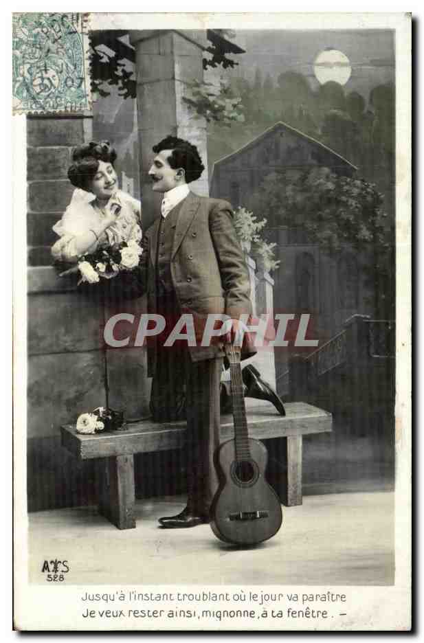 CPA Fantaisie Femme Guitare