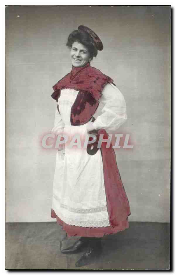 CPA Fantaisie Femme Folklore Costume Masque