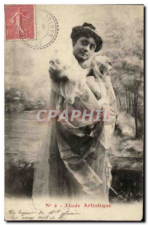 Femme en robe légère tenant un chien — Étude Artistique N°6 — Éditeur non identifié