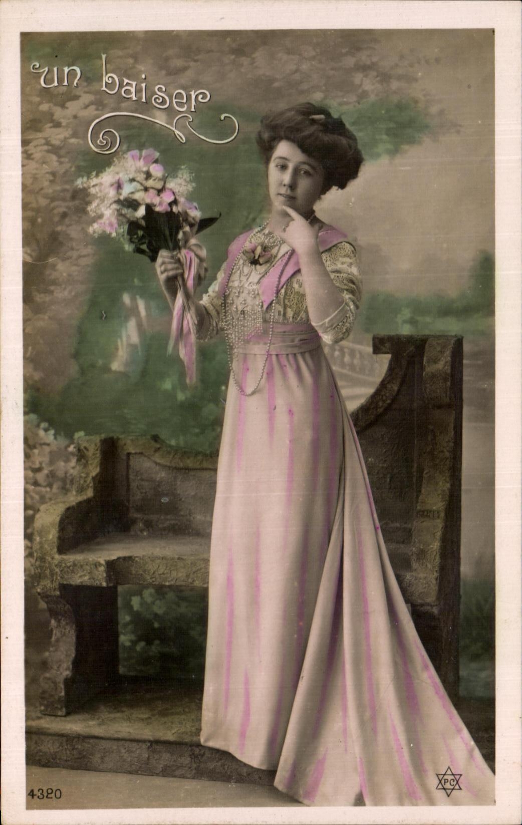 CPA Fantaisie Femme 