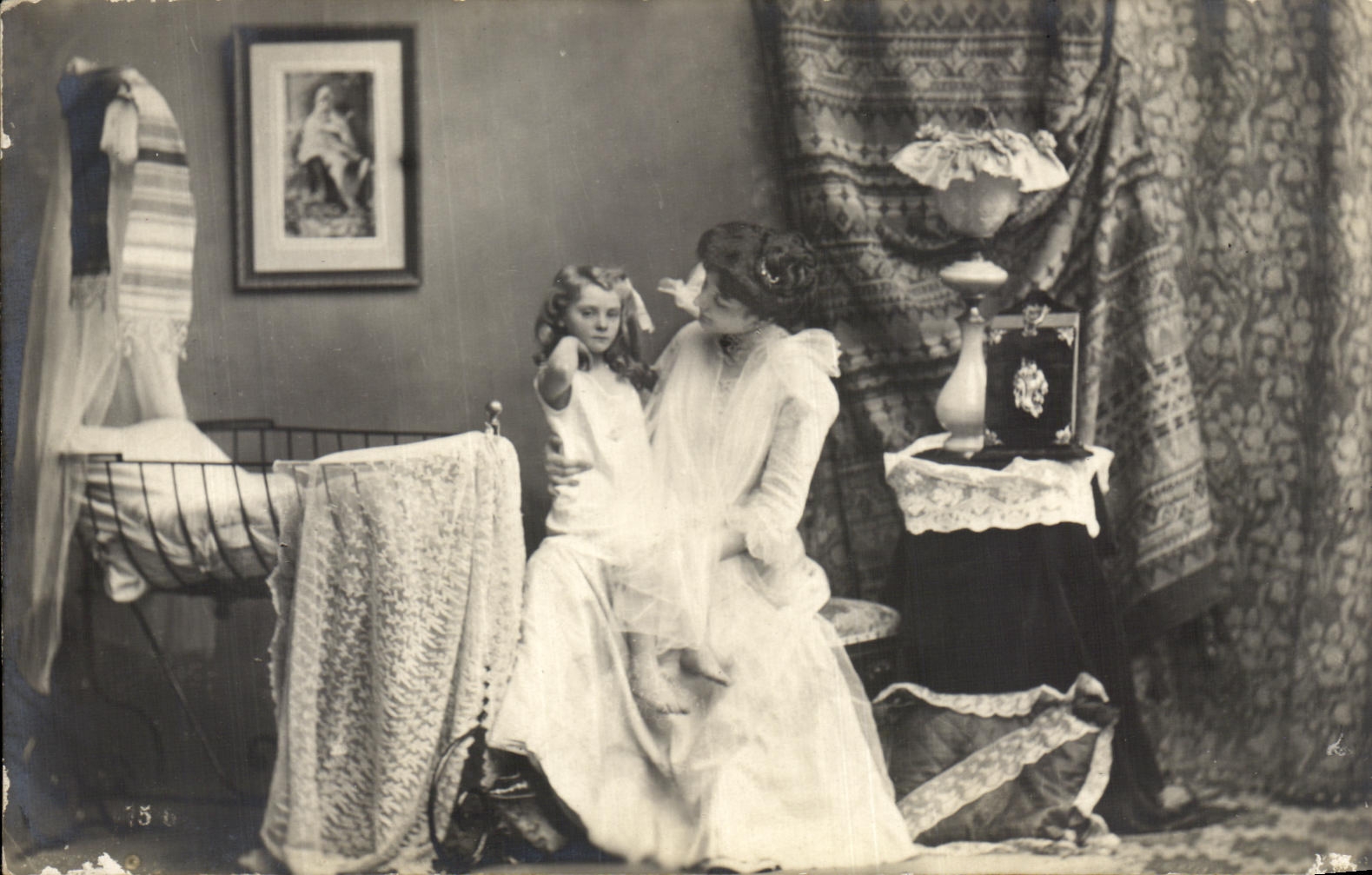 CPA Fantaisie Femme et enfant Landau