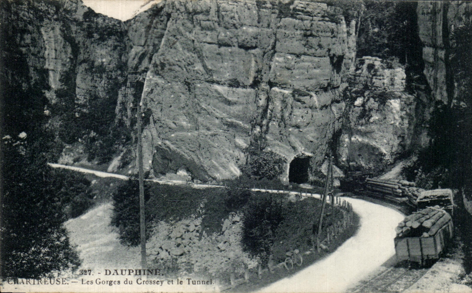 Dauphine — Les Gorges du Crossey et le Tunnel — Charteuse, n° 327