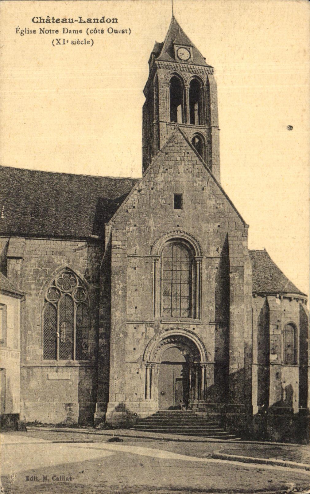 CPA Chateau Landon Eglise Notre Dame 