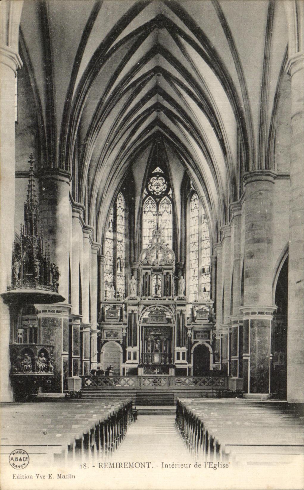CPA Remiremont Interieur de l'Eglise