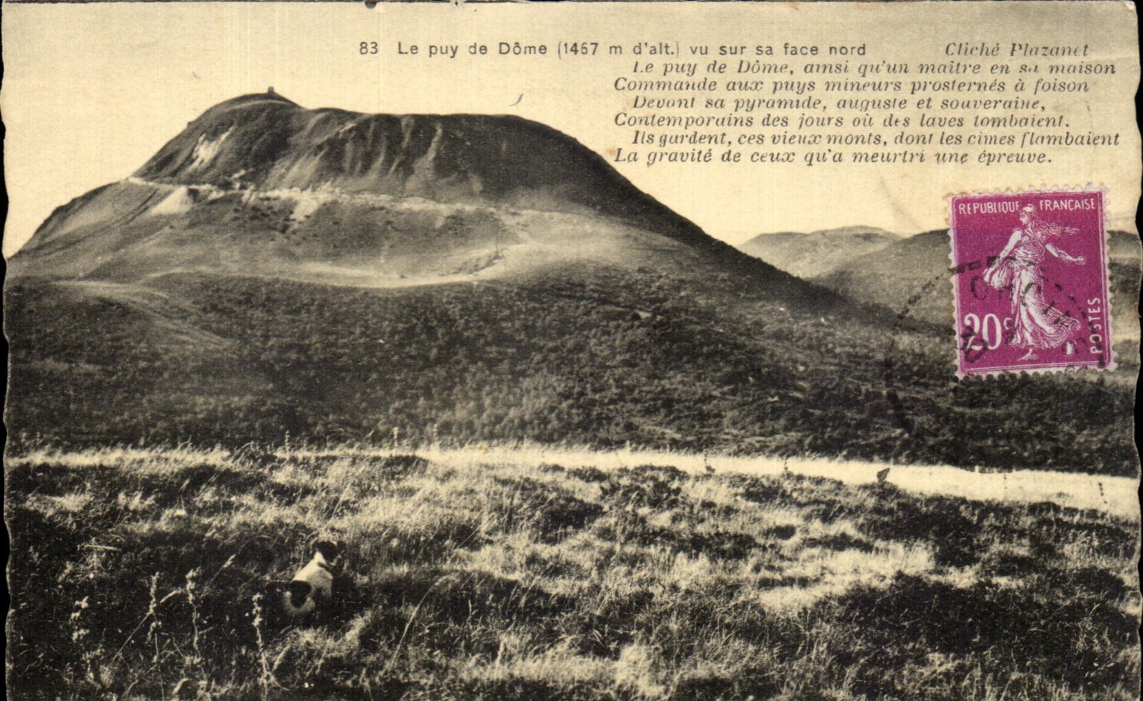 Le puy de Dôme (1467 m d'alt.) vu sur sa face nord — Cliché Plazanet — n° 83