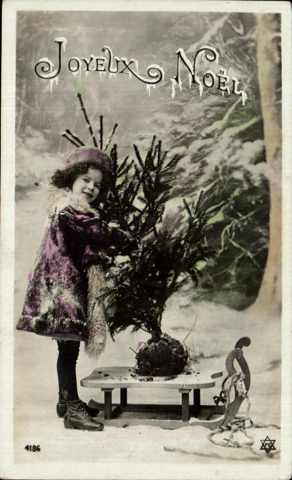 CPA Joyeux Noel Enfant luge Sapin