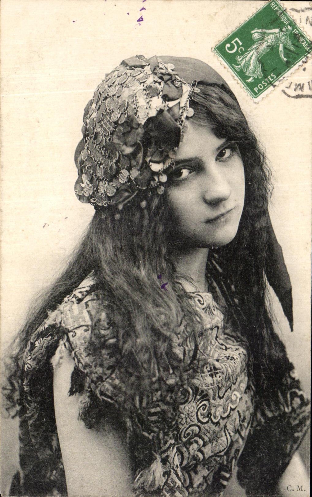 Giovane donna in costume orientale — C. M. — Repubblica Francese