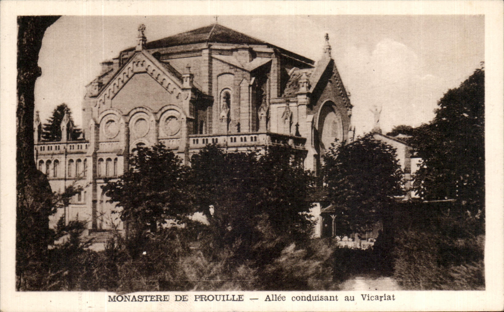 CPA Monastere De Prouille Allee Conduisant Au Vicariat