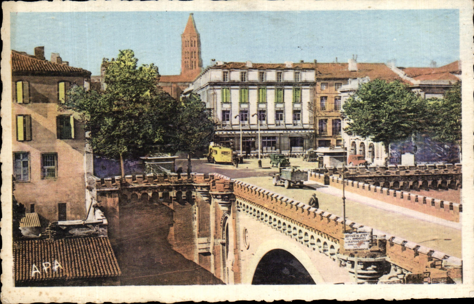 Montauban — Le Pont des Consuls, Place du Théâtre et Clocher St-Jacques — Les Cartes A.P.A. BOUX