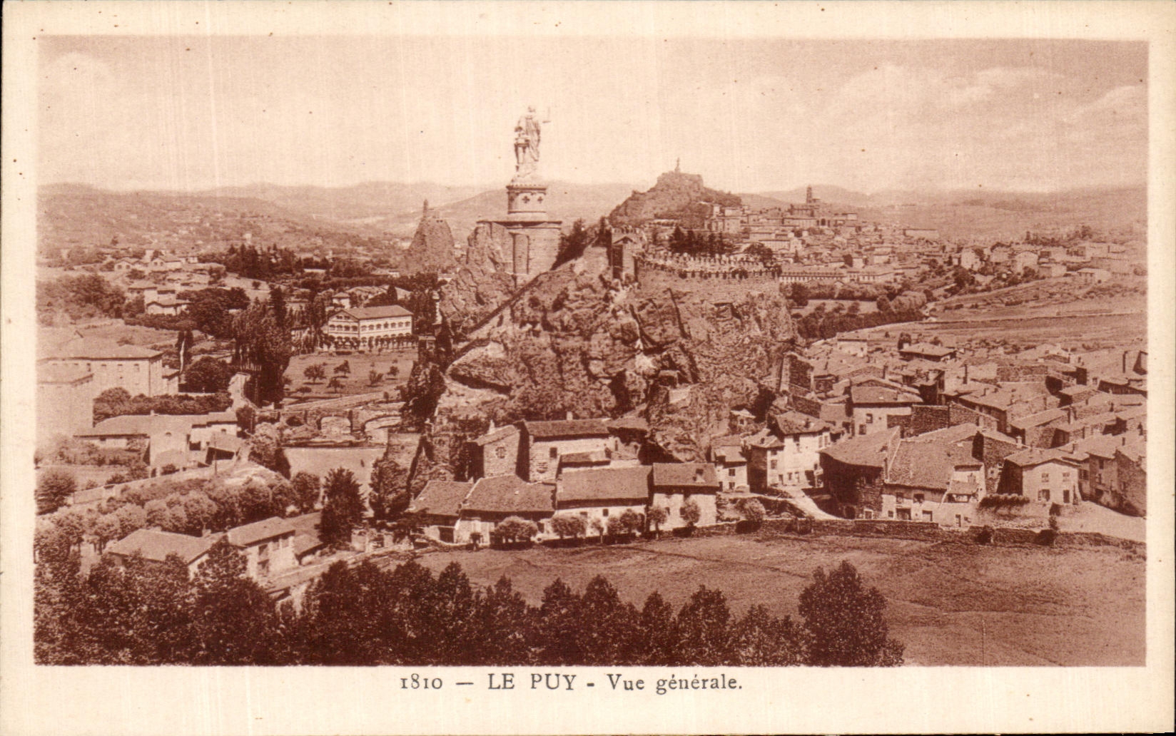 Le Puy — Vue générale — Impr. A.D.I.A. — St-Roch de Nice