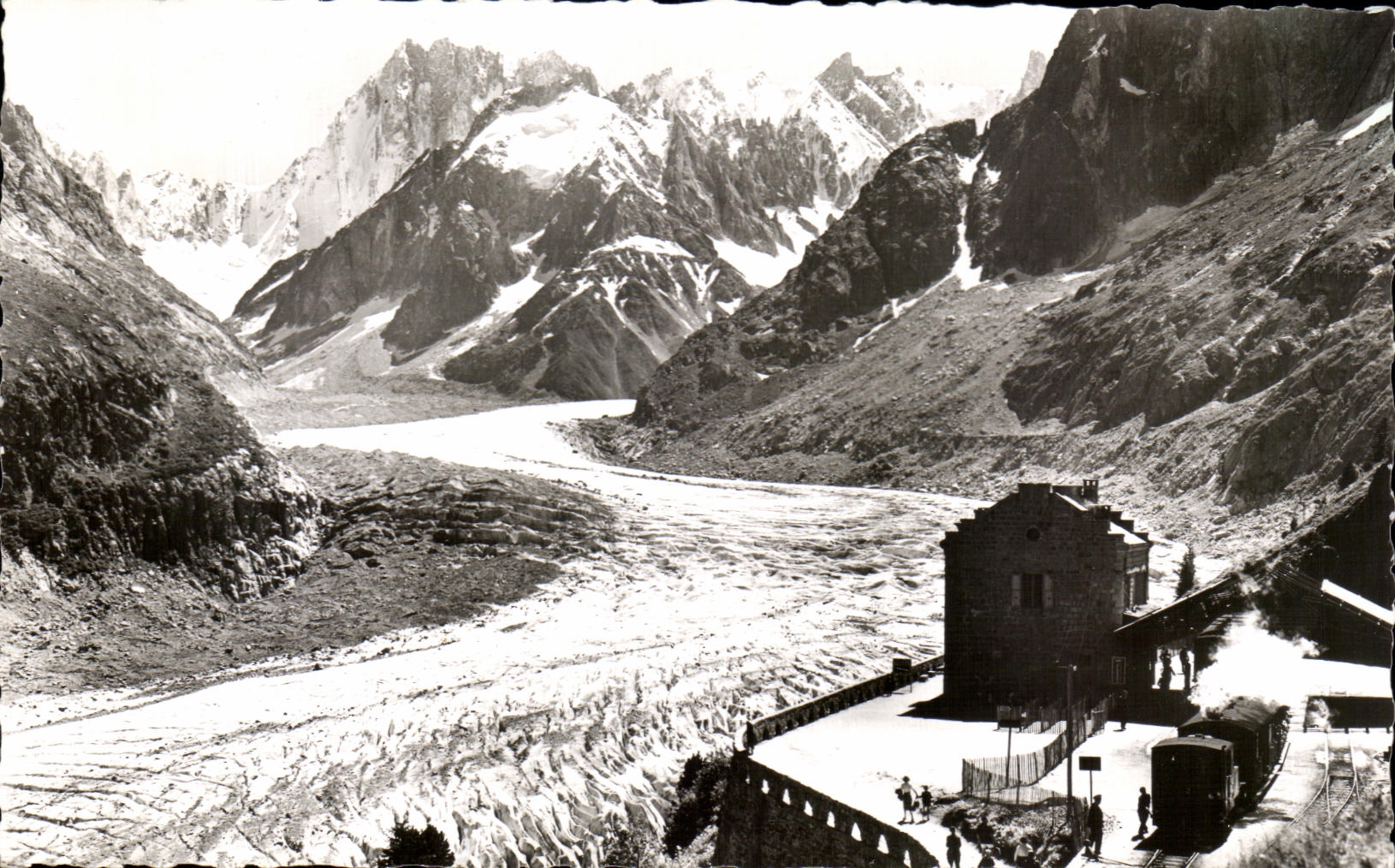 CPA Chamonix Mont Blanc Gare de Montenvers Mer de Glace Train 