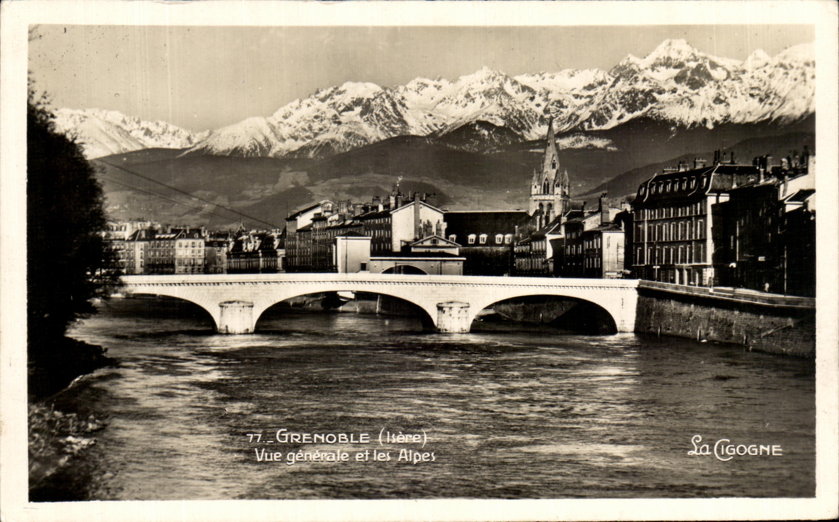 CPA Grenoble Vue Generale et les Alpes