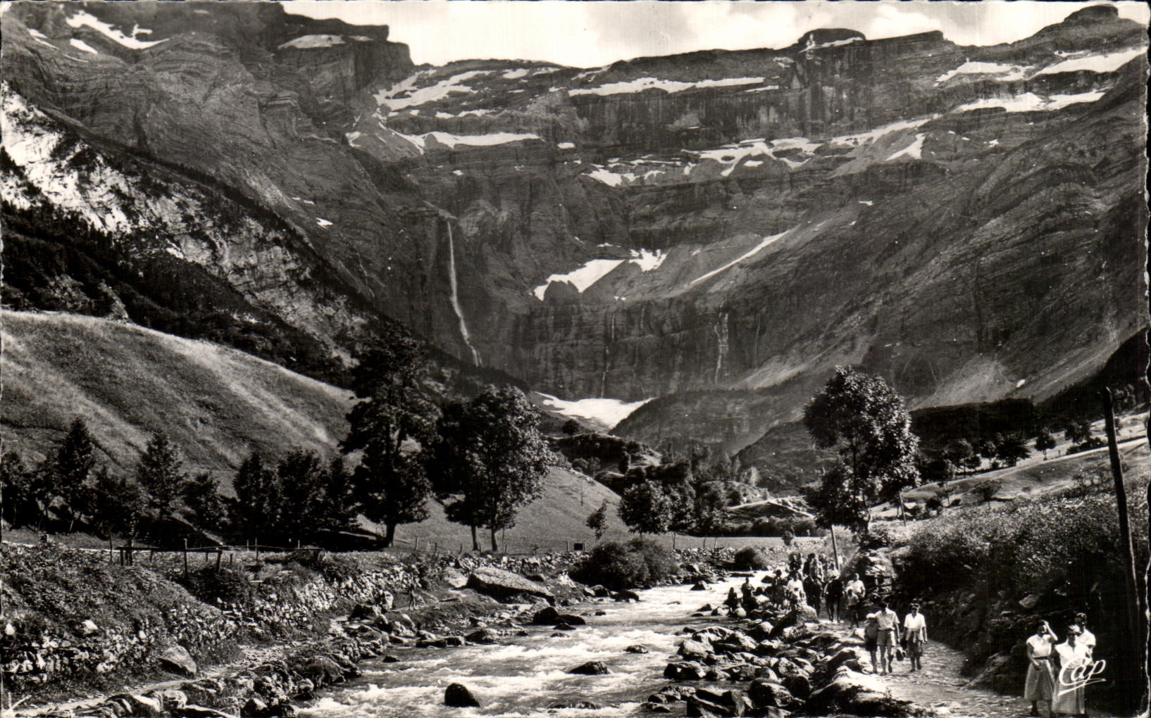 CPA Gavarnie Le Cirque et le Gave