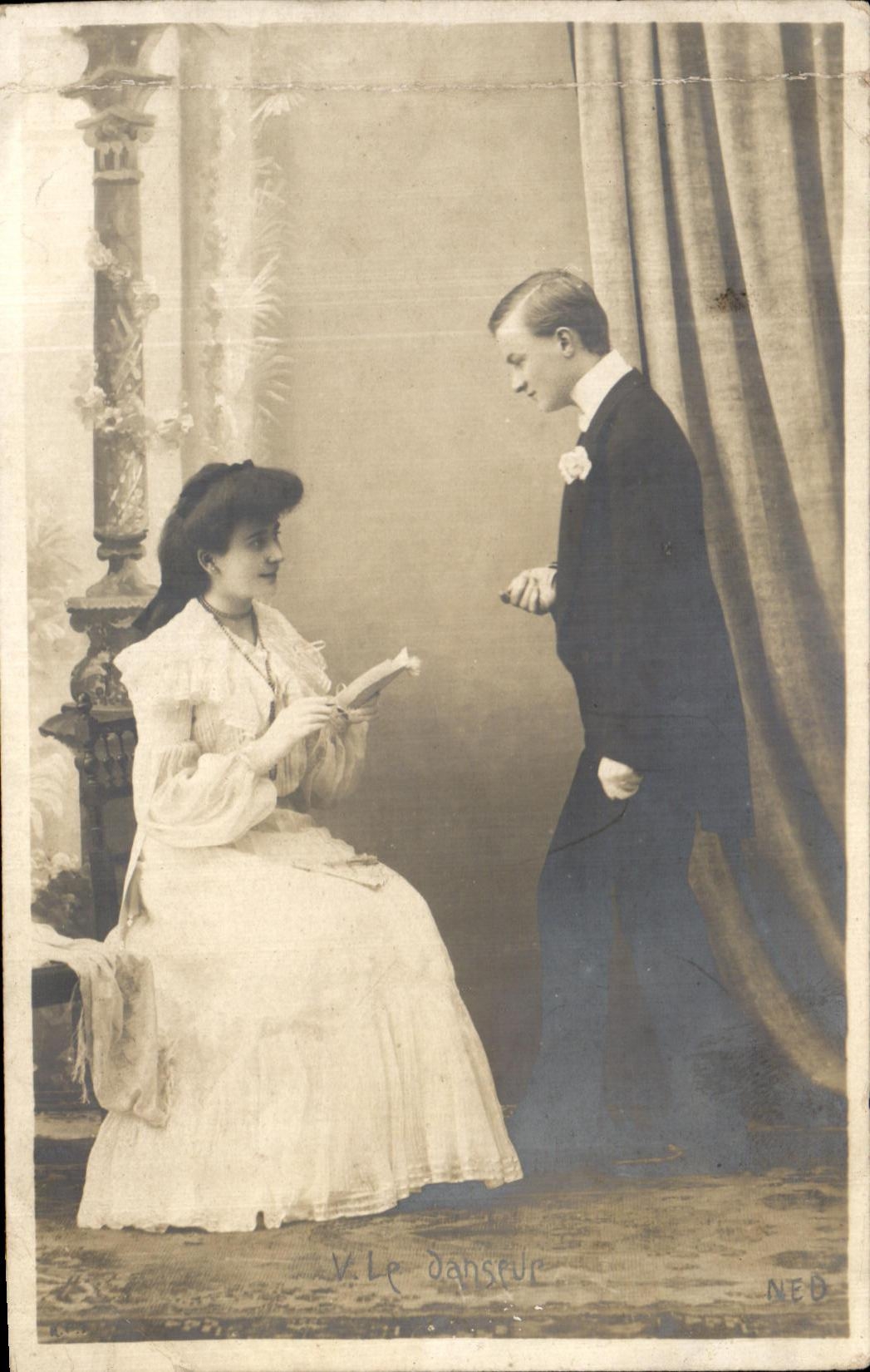 CPA Fantaisie Femme Le danseur