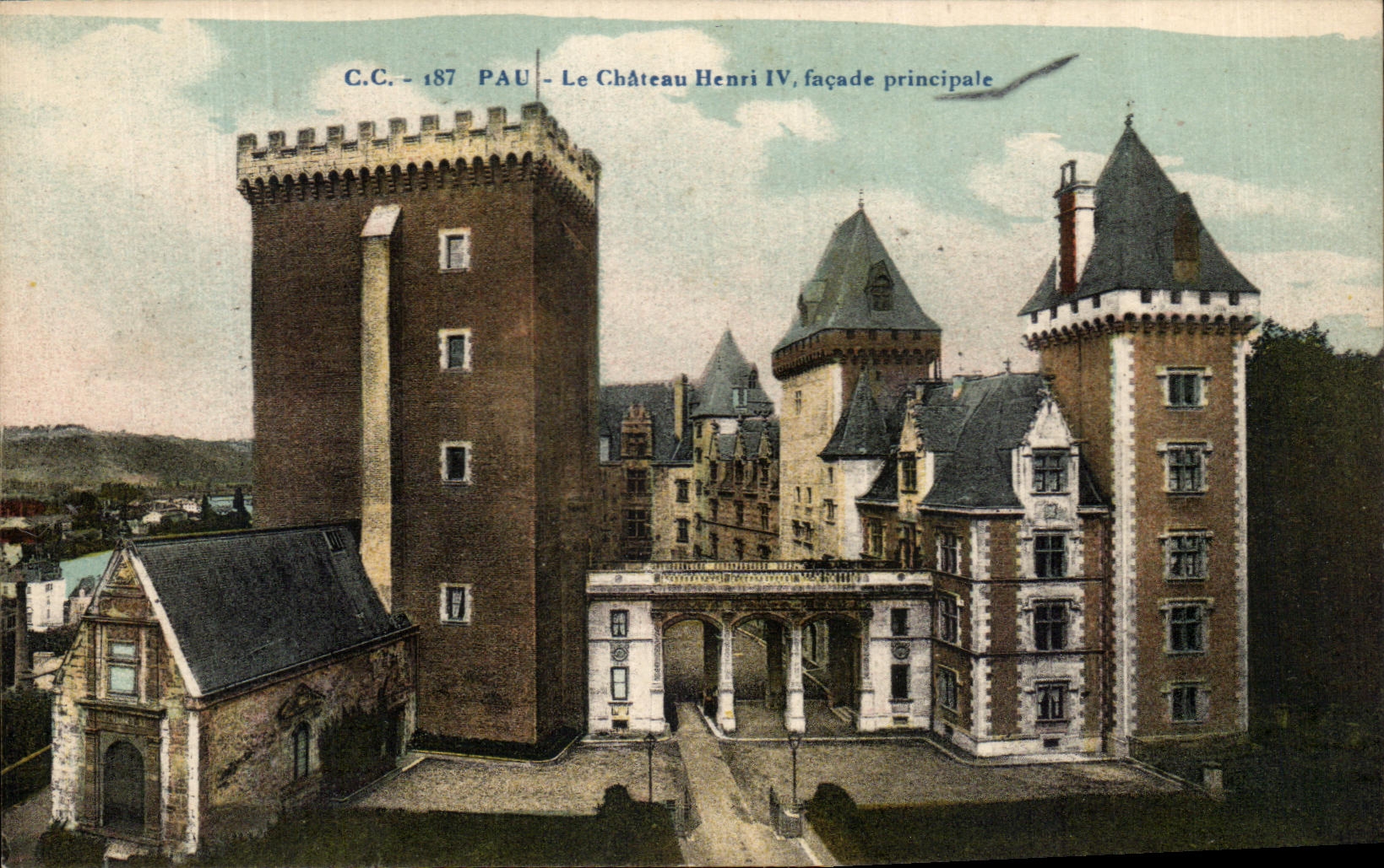 Pau - Le Château Henri IV, façade principale — C.C. - 187