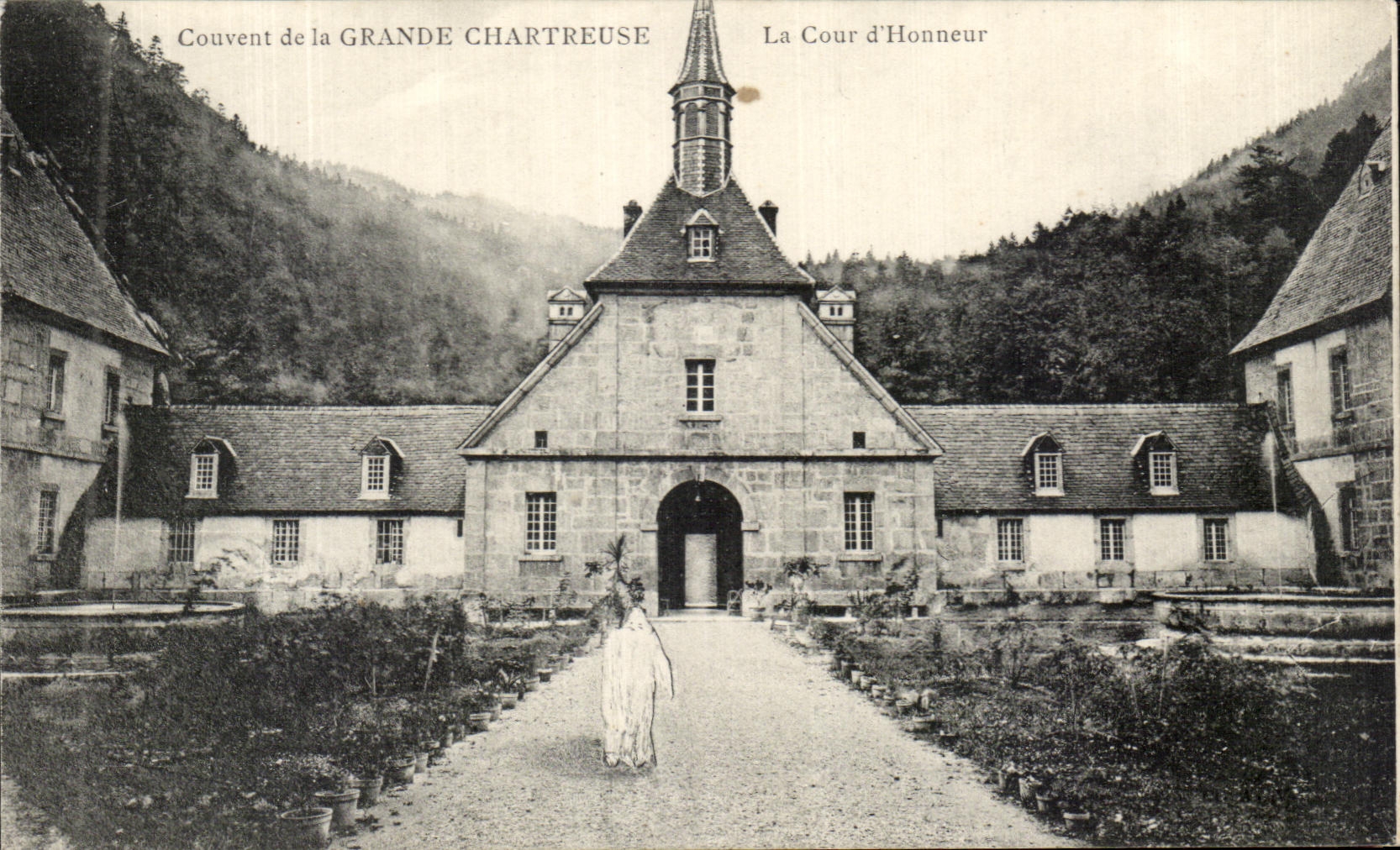 CPA Couvent de la Grande Chartreuse la Cour d'Honneur