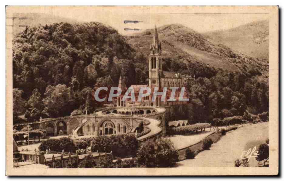 CPA Lourdes Vus Sur Le Gave Et La Basilique